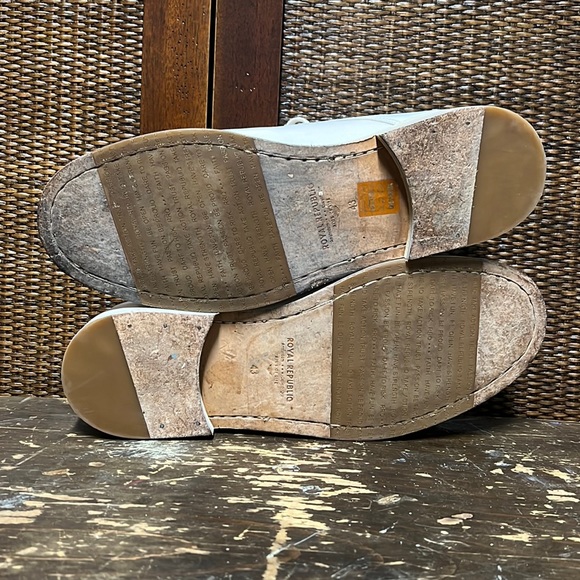 Royal RepubliQ White Dandy Derby Oxford Dress Shoes - Picture 4 of 16